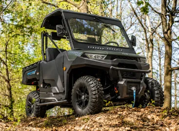 lh-100du-cab-technology-22-900x579